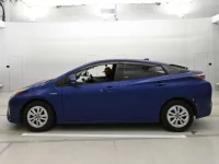 Toyota Prius лот № 30050 оценка 3.5  с аукциона в Японии 3