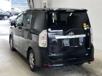 Toyota VOXY лот № 3061 оценка 3.5  с аукциона в Японии 4