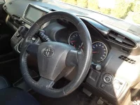 Toyota WISH лот № 30058 оценка 3  с аукциона в Японии 8