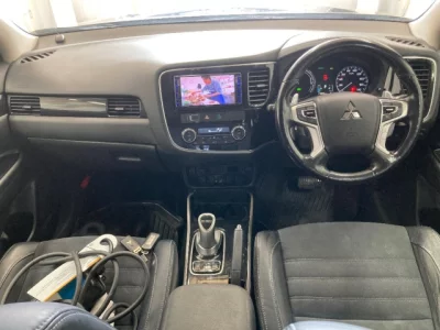 Mitsubishi OUTLANDER PHEV