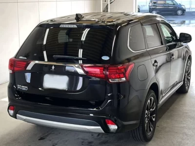 Mitsubishi OUTLANDER PHEV