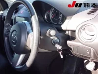 Mazda DEMIO лот № 3002 оценка 3.5  с аукциона в Японии 3