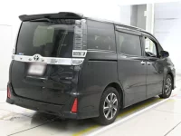 Toyota VOXY лот № 30066 оценка R  с аукциона в Японии 1