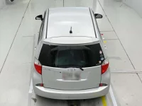 Toyota RACTIS лот № 30069 оценка 4  с аукциона в Японии 7