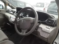 Honda EDIX лот № 90047 оценка 4  с аукциона в Японии 8