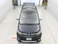 Toyota VOXY лот № 30067 оценка 4  с аукциона в Японии 6