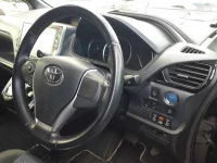 Toyota VOXY лот № 30067 оценка 4  с аукциона в Японии 8