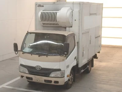 Toyota DYNA  с аукциона в Японии
