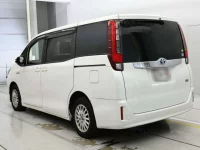 Toyota NOAH лот № 30079 оценка R  с аукциона в Японии 5