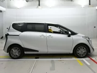 Toyota SIENTA лот № 30077 оценка 4  с аукциона в Японии 2