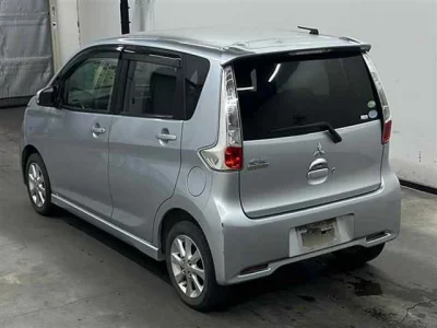 Mitsubishi EK CUSTOM