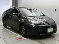 Toyota Prius лот № 30086 оценка 4  с аукциона в Японии 4