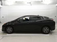Toyota Prius лот № 30086 оценка 4  с аукциона в Японии 3