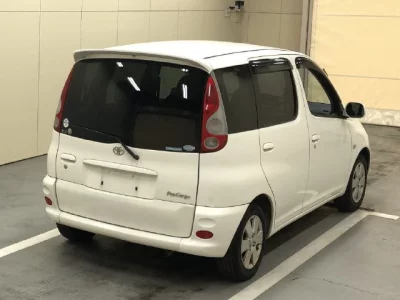Toyota FUNCARGO  с аукциона в Японии