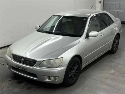 Toyota ALTEZZA  с аукциона в Японии