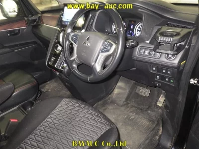 Mitsubishi DELICA D5