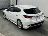 Mazda AXELA лот № 85125 оценка 3.5  с аукциона в Японии 1