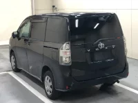 Toyota VOXY лот № 4554 оценка R  с аукциона в Японии 1