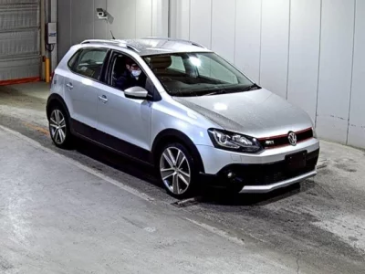 Volkswagen CROSS POLO