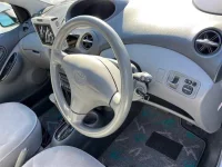 Toyota VITZ лот № 85133 оценка R  с аукциона в Японии 2