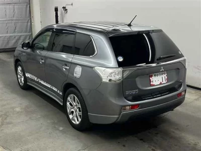 Mitsubishi OUTLANDER PHEV