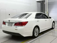 Toyota CROWN лот № 30144 оценка 4  с аукциона в Японии 1