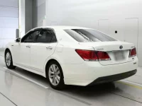 Toyota CROWN лот № 30144 оценка 4  с аукциона в Японии 5