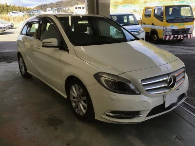 Mercedes-Benz B CLASS