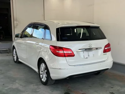 Mercedes-Benz B CLASS