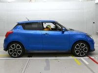 Suzuki SWIFT лот № 30157 оценка 4.5  с аукциона в Японии 2