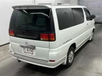 Nissan ELGRAND лот № 60022 оценка 3.5  с аукциона в Японии 4