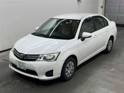 Toyota COROLLA AXIO  с аукциона в Японии