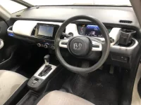 Honda FIT лот № 5853 оценка 3.5  с аукциона в Японии 5