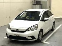Honda FIT лот № 5853 оценка 3.5  с аукциона в Японии 2