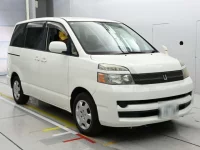 Toyota VOXY лот № 30183 оценка 3  с аукциона в Японии 4
