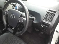 Toyota PRIUS ALPHA лот № 30200 оценка 4  с аукциона в Японии 8