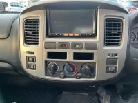 Nissan CARAVAN VAN лот № 70016 оценка 3.5  с аукциона в Японии 5