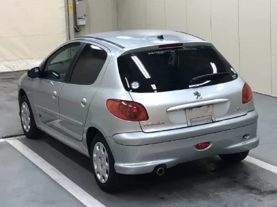 Peugeot 206