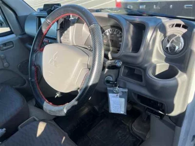 Mitsubishi MINICAB VAN