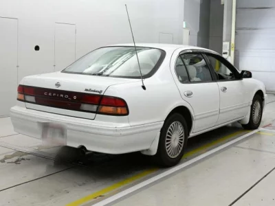 Nissan CEFIRO