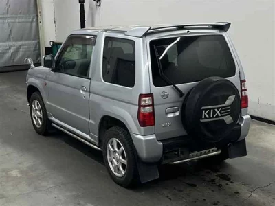 Nissan KIX  с аукциона в Японии