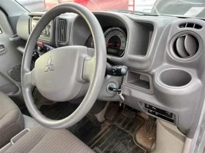 Mitsubishi MINICAB VAN