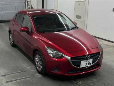 Mazda DEMIO  с аукциона в Японии