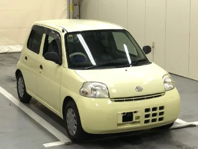 Daihatsu Esse