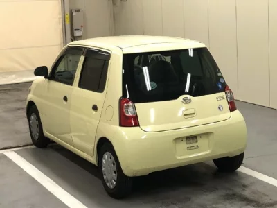 Daihatsu Esse
