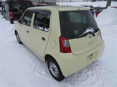 Daihatsu Esse