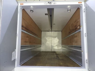 Toyota DYNA  с аукциона в Японии