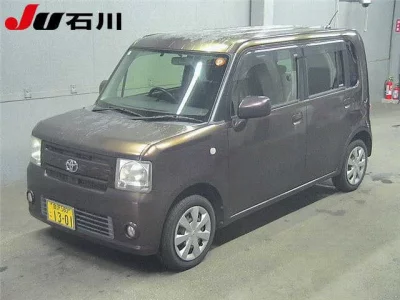 Toyota PIXIS SPACE  с аукциона в Японии