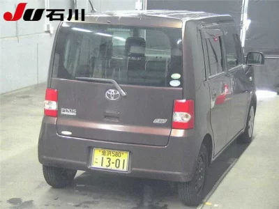 Toyota PIXIS SPACE  с аукциона в Японии