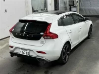 Volvo V40 лот № 70060 оценка 3  с аукциона в Японии 4
